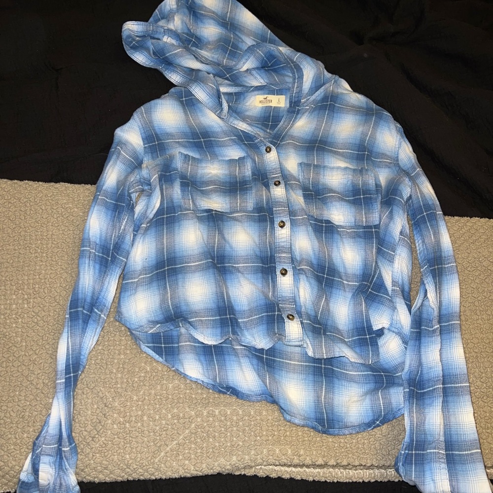 Hollister plaid long sleeve shirt. Size L.